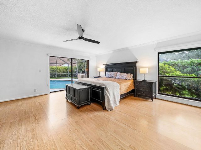 Продажа дома по адресу 3614 NW 23rd Terrace - фото 6603896