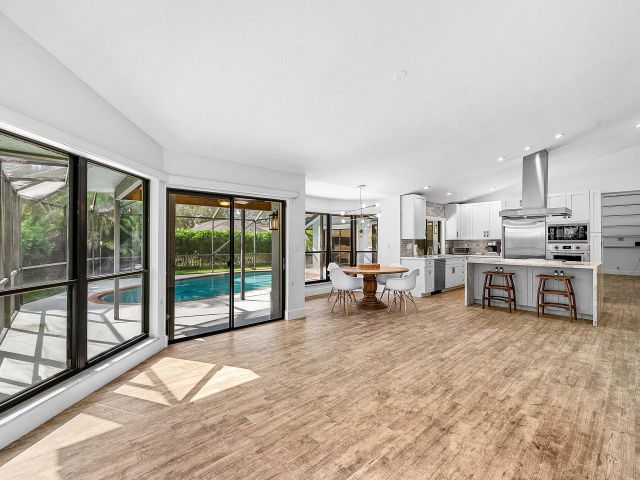 Продажа дома по адресу 3614 NW 23rd Terrace - фото 6603901