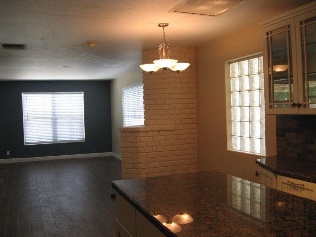 Продажа дома по адресу 1023 Andrews Road - фото 6591956