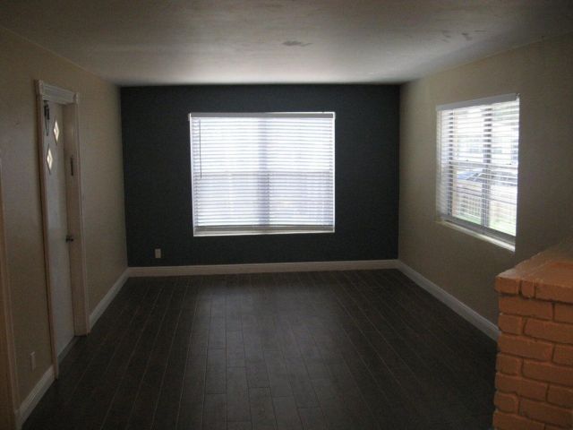 Продажа дома по адресу 1023 Andrews Road - фото 6591957