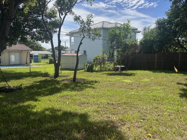 Продажа дома по адресу 4040 NE 4th. Avenue - фото 6688031