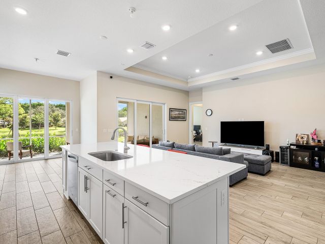 Дом в аренду по адресу 349 Geillis Path - фото 6594797