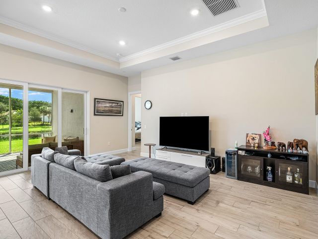 Дом в аренду по адресу 349 Geillis Path - фото 6594802