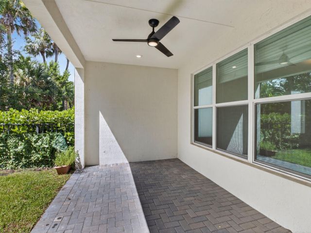 Дом в аренду по адресу 4320 Buttonwood Drive - фото 6594772