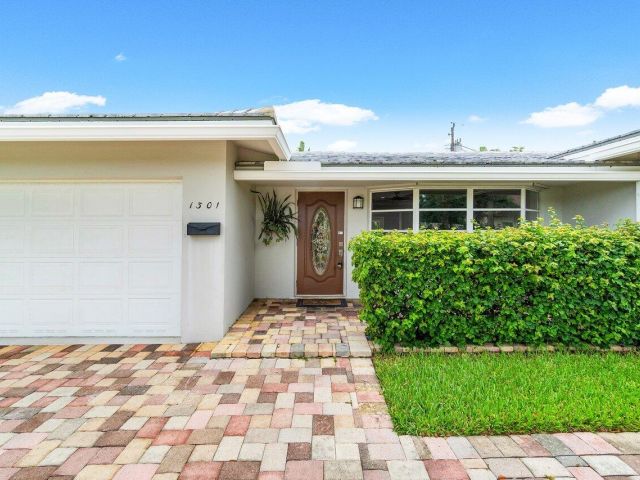 Дом в аренду по адресу 1301 SE 14 Drive - фото 6590623