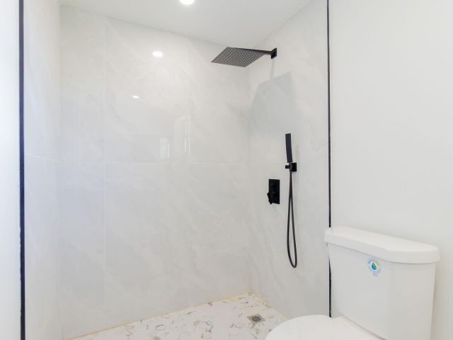 Дом в аренду по адресу 1108 W 33rd Street - фото 6590691