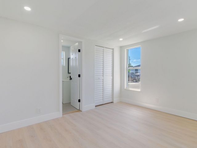 Дом в аренду по адресу 1108 W 33rd Street - фото 6590693