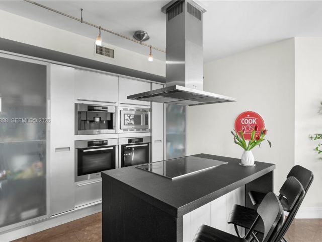 Продажа квартиры #5301 - фото 6591755