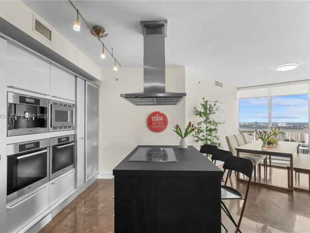 Продажа квартиры #5301 - фото 6591756