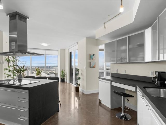 Продажа квартиры #5301 - фото 6591757