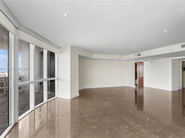 Продажа квартиры #5301 - фото 6591760