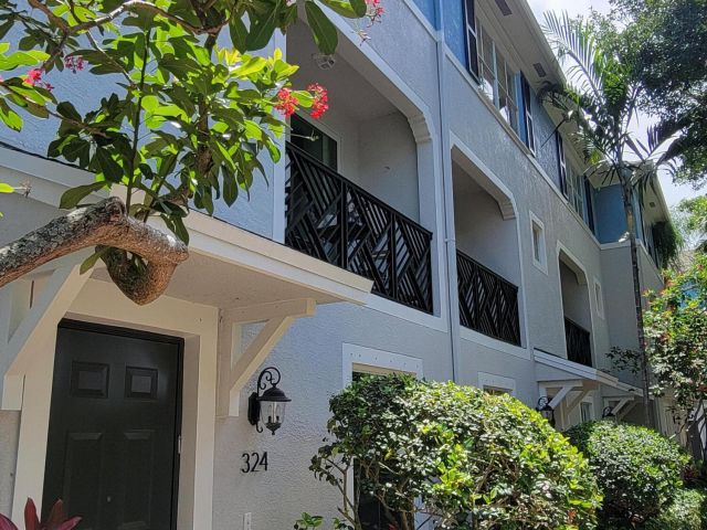 Дом в аренду по адресу 332 Atlantic Grove Way - фото 6594708