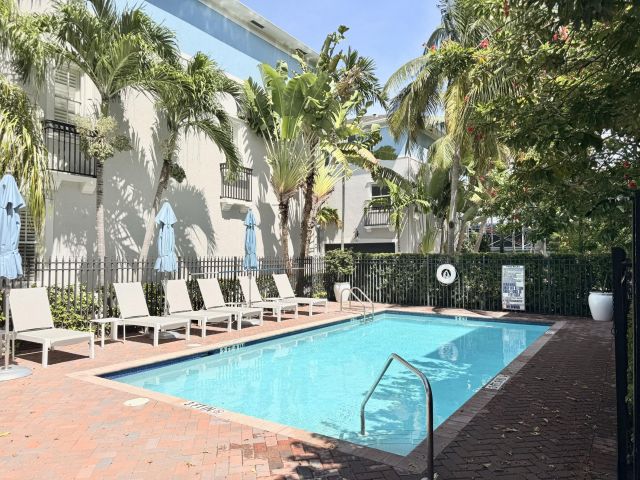 Дом в аренду по адресу 332 Atlantic Grove Way - фото 6594710