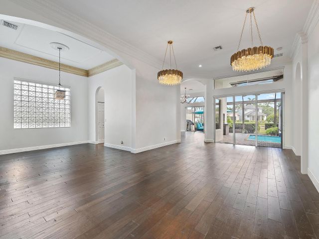 Продажа дома по адресу 10906 Grande Boulevard - фото 6596169