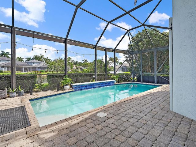 Продажа дома по адресу 10906 Grande Boulevard - фото 6596174