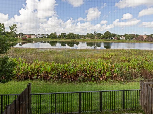 Дом в аренду по адресу 1014 SE 23rd Ave - фото 7455946