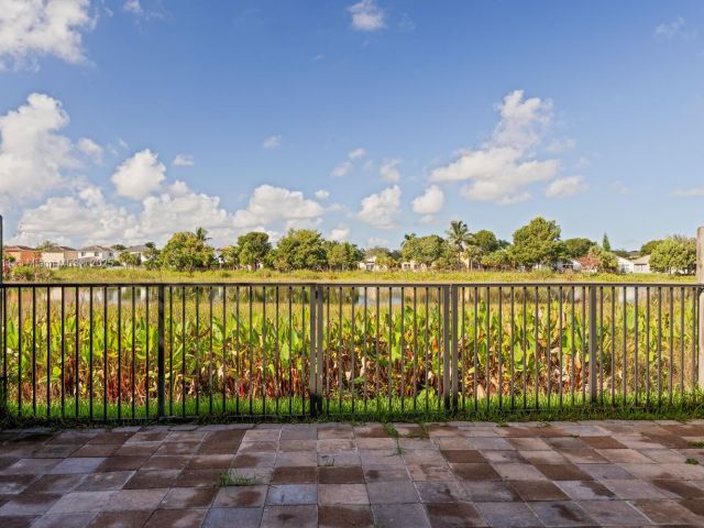 Дом в аренду по адресу 1014 SE 23rd Ave - фото 7455948