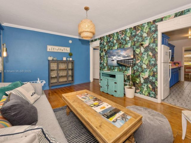 Дом в аренду по адресу 1701 Fletcher St - фото 7446219