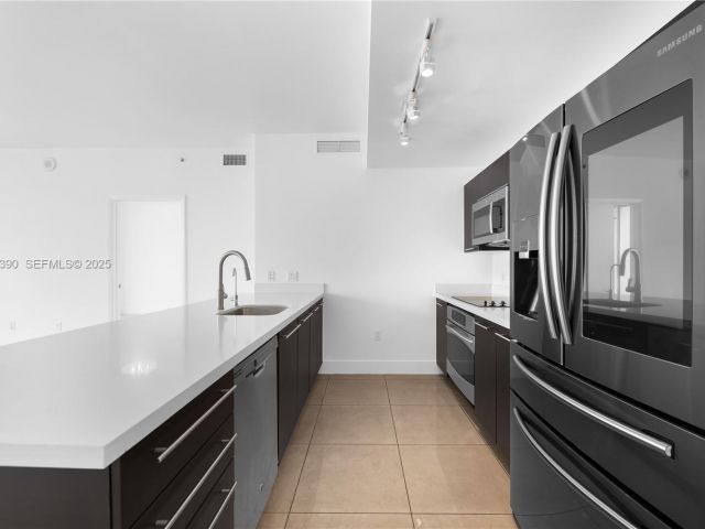 Продажа квартиры #3305 - фото 6597478