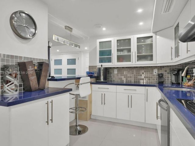 Продажа квартиры #1126 - фото 6596469