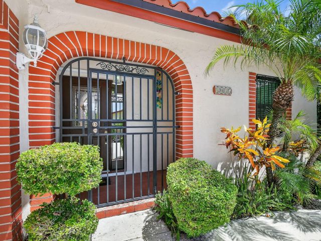 Дом в аренду по адресу 1035 Soelca Drive - фото 6591882