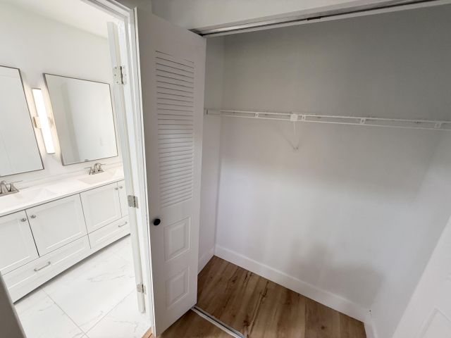 Продажа дома по адресу 14690 Country Side Ln - фото 6596186