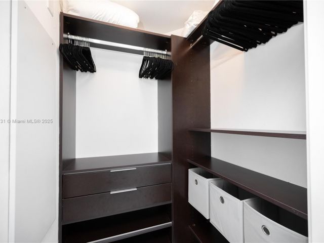 Продажа квартиры #1601 - фото 6596903