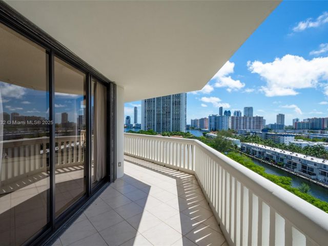 Продажа квартиры #1002 - фото 6619102