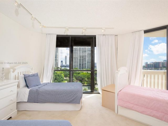 Продажа квартиры #1002 - фото 6619106