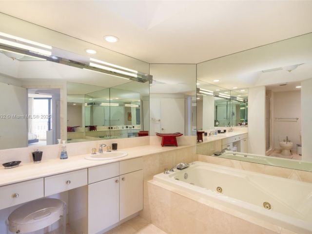 Продажа квартиры #1002 - фото 6619108