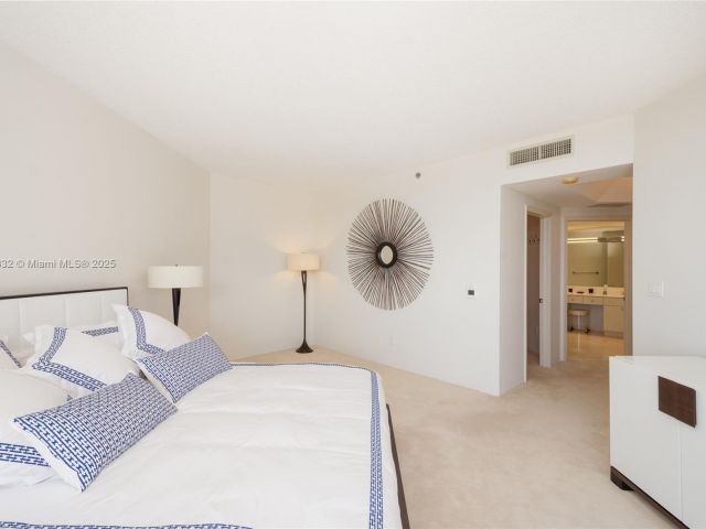 Продажа квартиры #1002 - фото 6619110