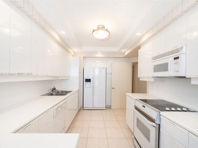 Продажа квартиры #1002 - фото 6619113