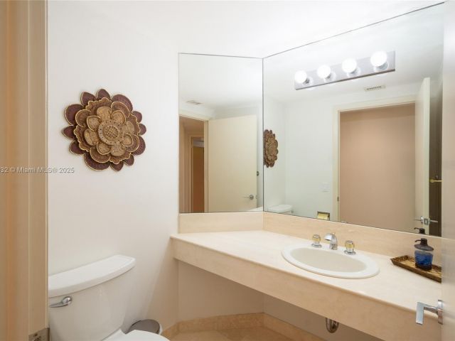 Продажа квартиры #1002 - фото 6619115