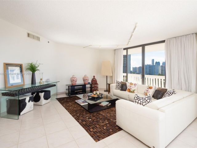 Продажа квартиры #1002 - фото 6619118