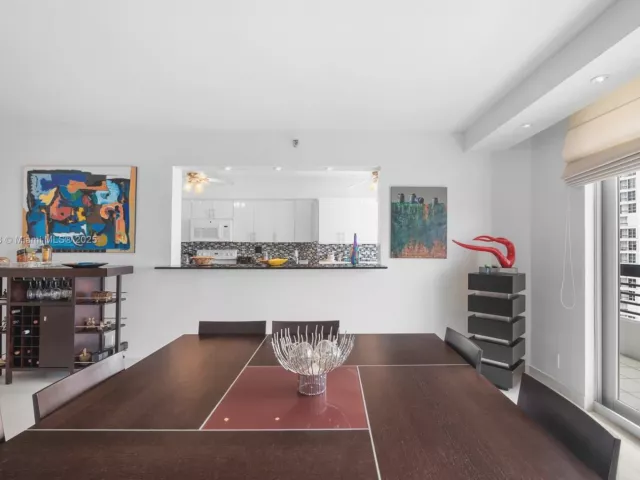 Продажа квартиры #2502 - фото 6636535