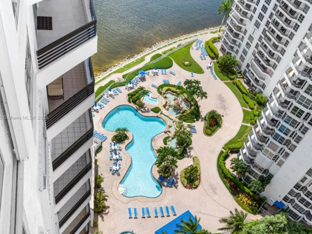 Продажа квартиры #2502 - фото 6636543