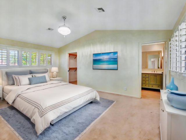 Дом в аренду по адресу 4517 NW 5th Avenue - фото 6843743