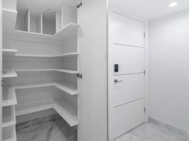 Продажа квартиры #2707 - фото 6599779