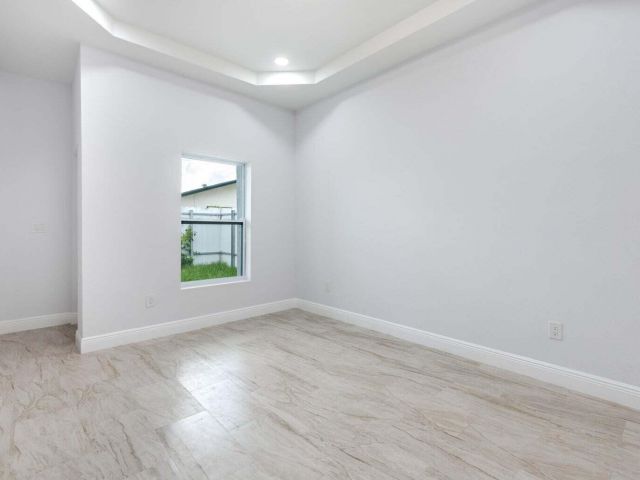 Дом в аренду по адресу 2827 Saranac Avenue - фото 6599232