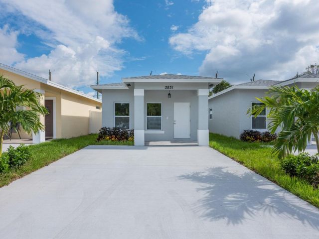 Дом в аренду по адресу 2831 Saranac Avenue - фото 6599223