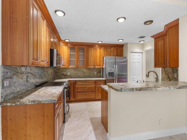 Дом в аренду по адресу 4806 S Lee Road - фото 6673370