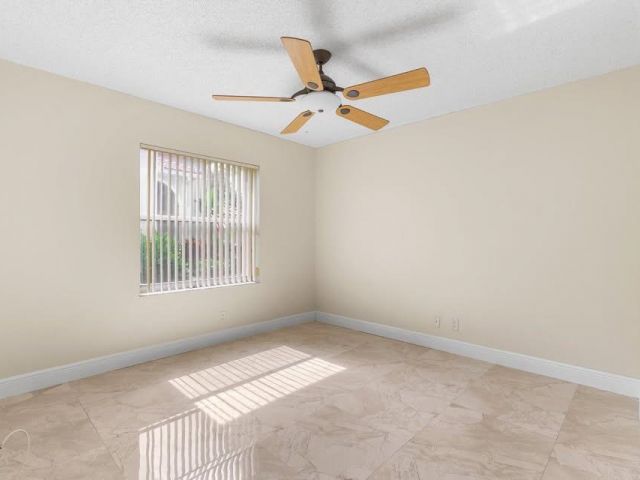 Дом в аренду по адресу 4806 S Lee Road - фото 6673371