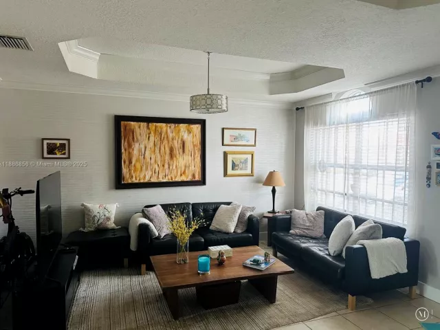 Дом в аренду по адресу 11500 NW 60th Ter 375 - фото 6602122