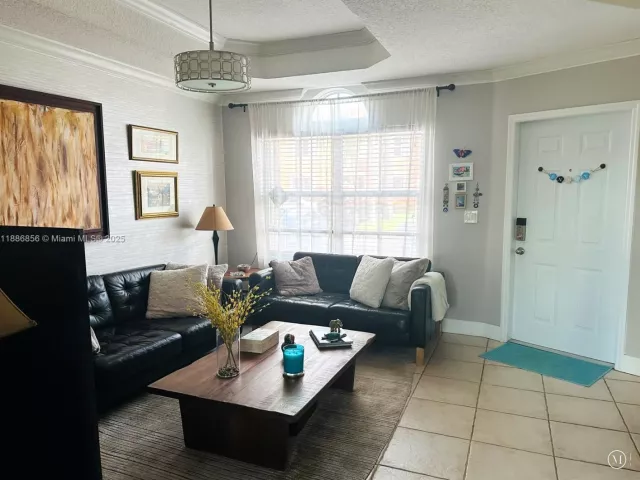 Дом в аренду по адресу 11500 NW 60th Ter 375 - фото 6602123