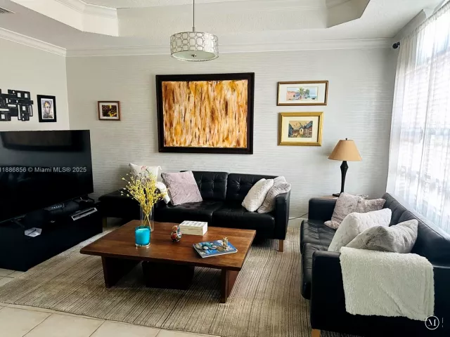 Дом в аренду по адресу 11500 NW 60th Ter 375 - фото 6602124