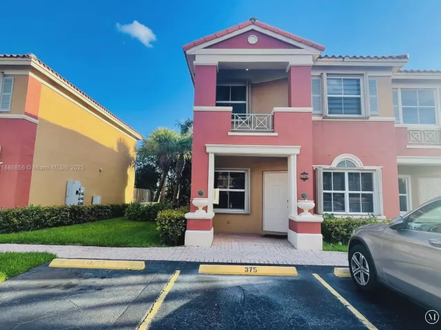 Дом в аренду по адресу 11500 NW 60th Ter 375 - фото 6602126