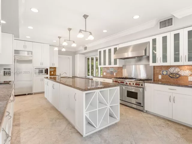 Дом в аренду по адресу 11 E Rivo Alto Dr - фото 6599323