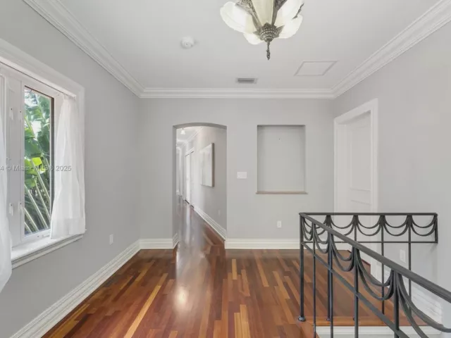 Дом в аренду по адресу 11 E Rivo Alto Dr - фото 6599312