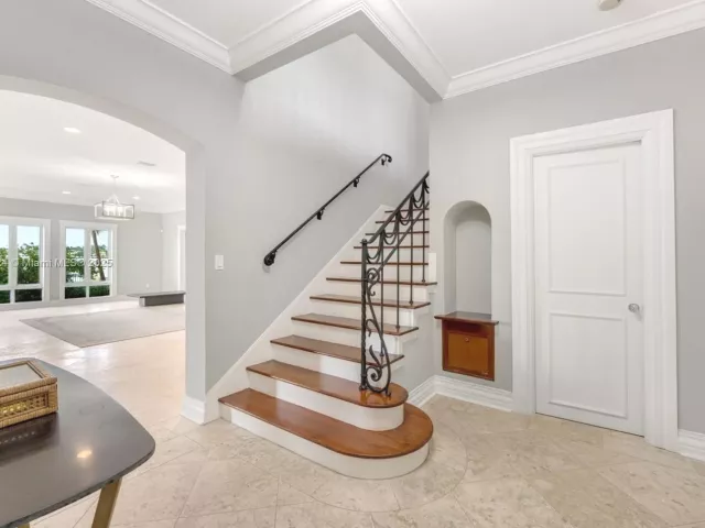 Дом в аренду по адресу 11 E Rivo Alto Dr - фото 6599308