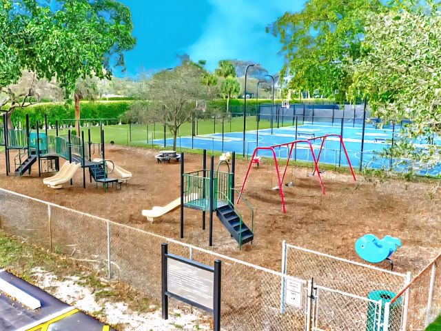 Дом в аренду по адресу 19323 Carolina Circle - фото 6608771